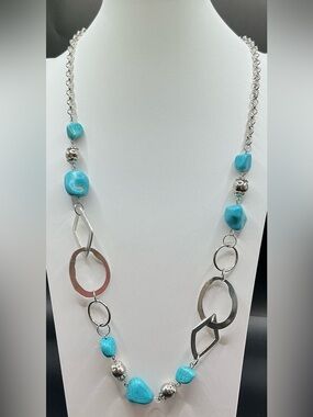 FAUX TURQUOISE CHUNK BEAD INDUSTRIAL STYLE SILVER TONE LINK LONG NECKLACE